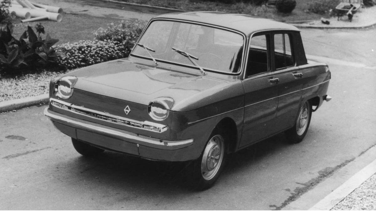 55yrRenault10_12.jpg